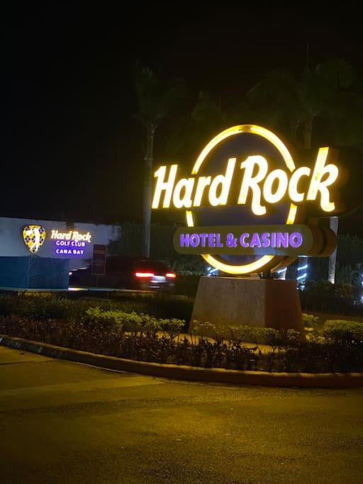 Napoles, Cana Bay Hard Rock. Apartment Punta Cana